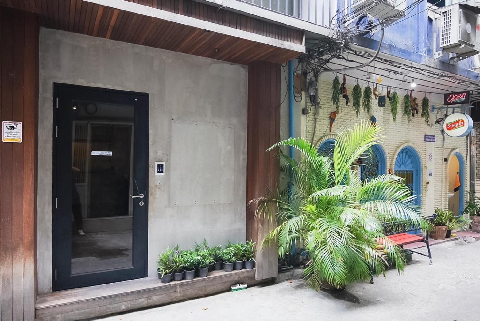 Z โกอินน์ สีลม - สถานีรถไฟฟ้าเซนต์หลุยส์ Go Inn Silom Bangkok Exterior foto